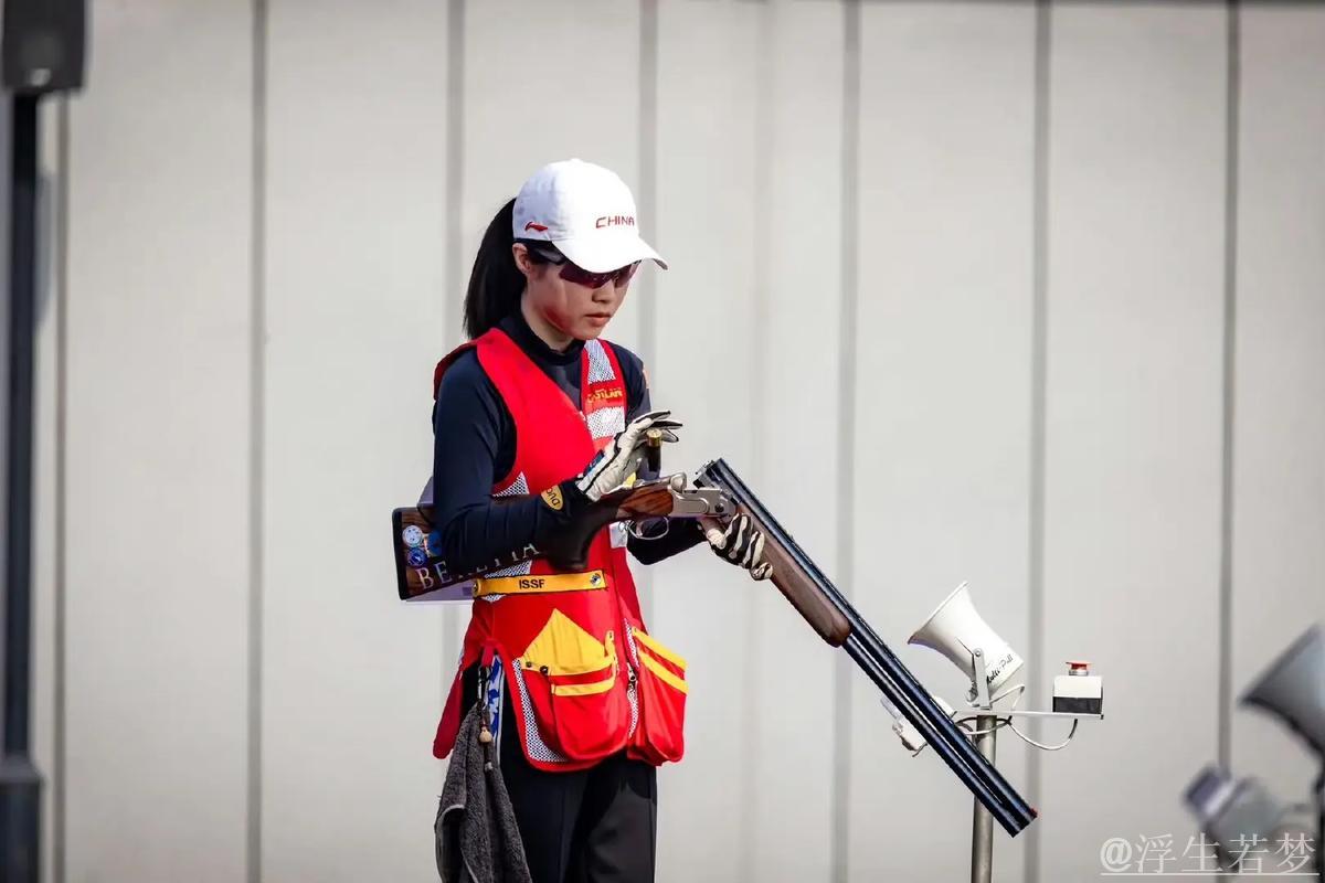 中国队夺临汾亚洲杯多向飞碟男女青年组前三名